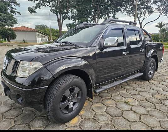 NISSAN FRONTIER 2.5 LE 4X4 CD TURBO ELETRONIC DIESEL 4P AUTOMÁTICO NISSAN FRONTIER 2.5 LE 4X4 CD TURBO ELETRONIC DIESEL 4P AUTOMÁTICO